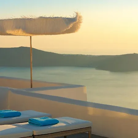 White Santorini 4*