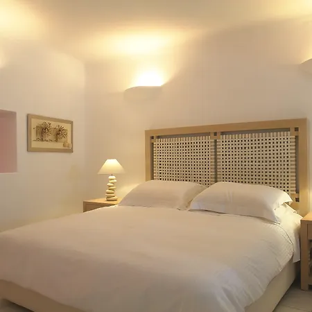 Hotel White Santorini 3*
