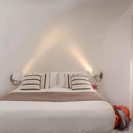 White Santorini Hotel 3*